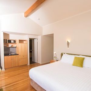Premier Cabin